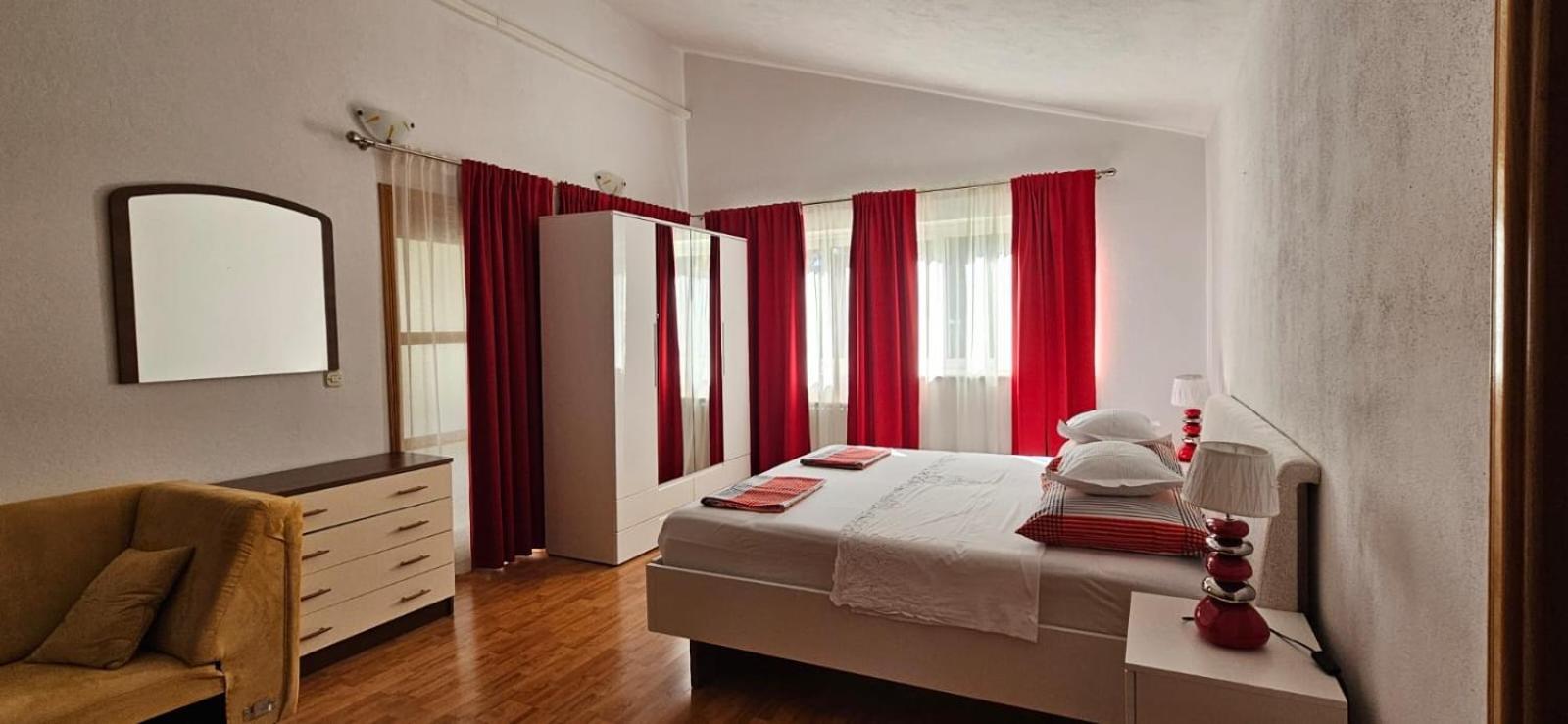 As Brela Hotel Exterior photo
