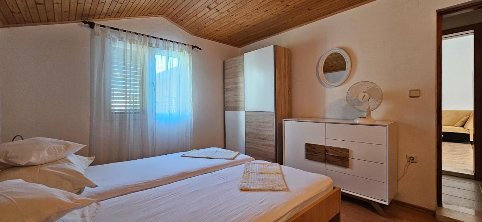 As Brela Hotel Exterior photo