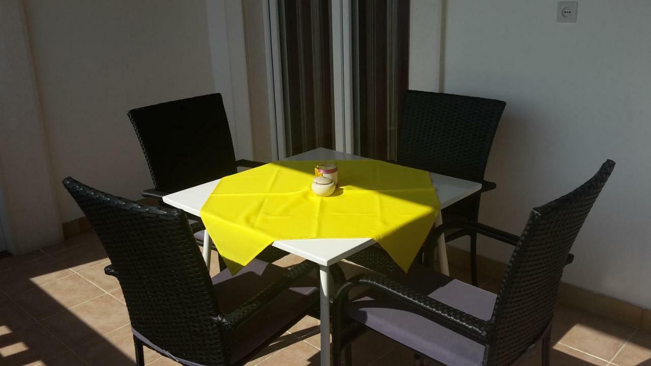 As Brela Hotel Exterior photo